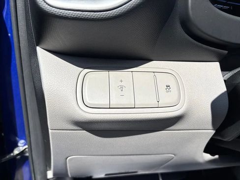 Used 2025 Hyundai Venue SEL FWD image 10