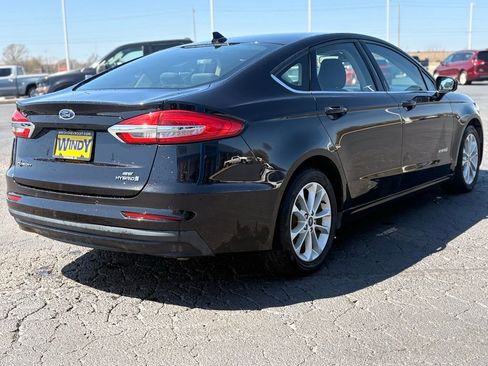 Used 2019 Ford Fusion SE image 5