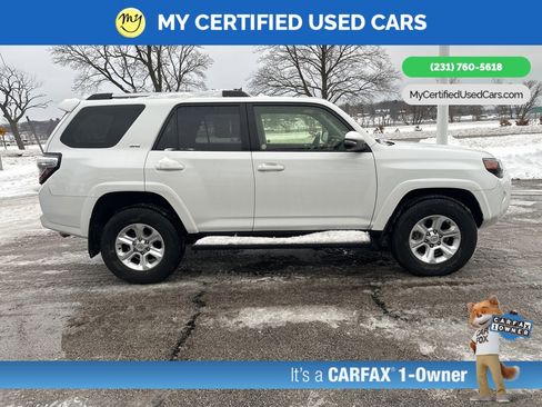 Used 2024 Toyota 4Runner SR5 Premium image 4