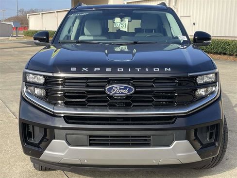 New 2026 Ford Expedition Max Platinum w/ Driver's Package image 8