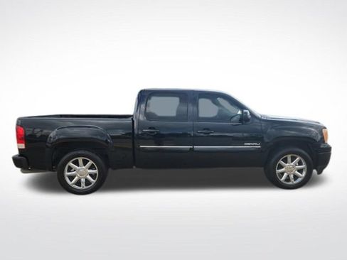 Used 2011 GMC Sierra 1500 Denali AWD/4WD image 10