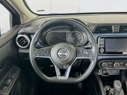 Used 2025 Nissan Versa SV FWD image 18