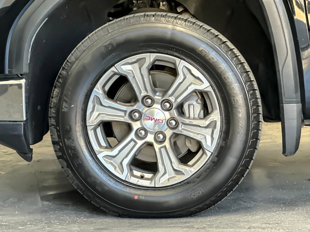 Used 2025 GMC Sierra 1500 SLT AWD/4WD image 24