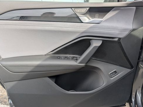 New 2026 Volkswagen Tiguan SE image 10