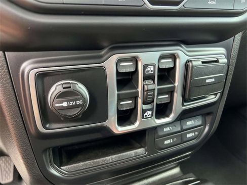 Used 2020 Jeep Gladiator Sport w/ Quick Order Package 24S image 22