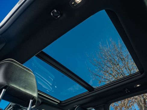 Used 2022 RAM 1500 Limited w/ Body Color Bumper Group image 46