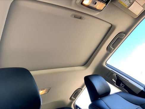 Used 2022 Toyota 4Runner SR5 Premium image 12