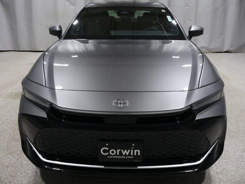 Used 2023 Toyota Crown XLE image 8