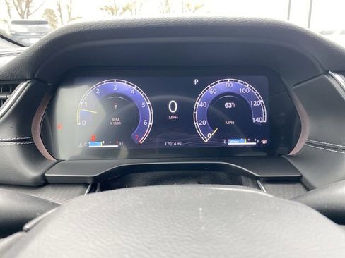 Used 2024 Jeep Grand Cherokee Laredo image 16