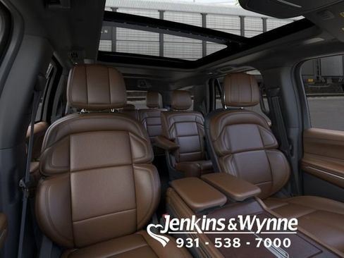 New 2026 Lincoln Navigator Reserve AWD/4WD image 10