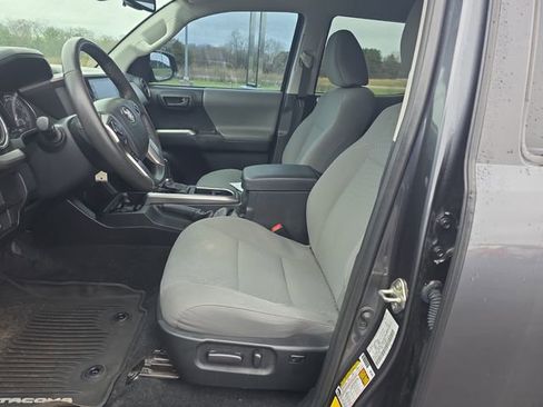 Used 2021 Toyota Tacoma SR5 image 5