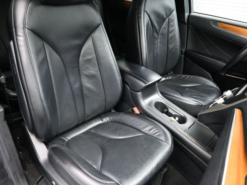 Used 2019 Lincoln MKC Select w/ Select Plus Package FWD image 40