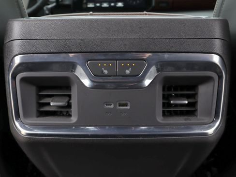 Used 2025 GMC Sierra 2500 Denali Ultimate image 25