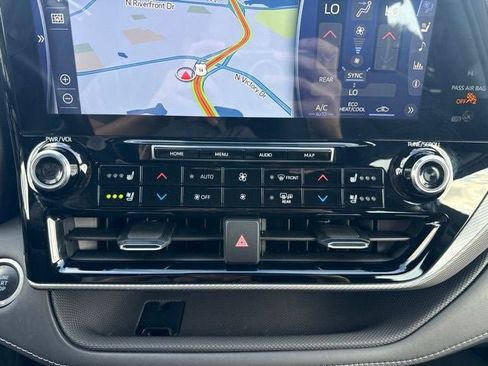 Certified 2021 Toyota Highlander Platinum AWD/4WD image 41