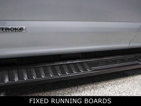 Used 2022 Ford F250 Lariat w/ Black Appearance Pkg image 12