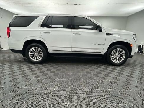 Used 2021 GMC Yukon SLT w/ SLT Premium Package image 13