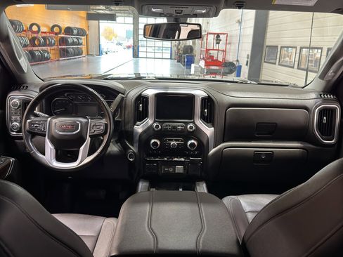 Used 2023 GMC Sierra 2500 SLT w/ SLT Premium Package image 17