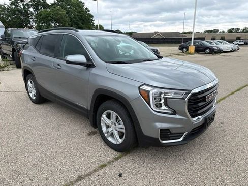 Used 2024 GMC Terrain SLE w/ Driver Convenience Package AWD/4WD image 5