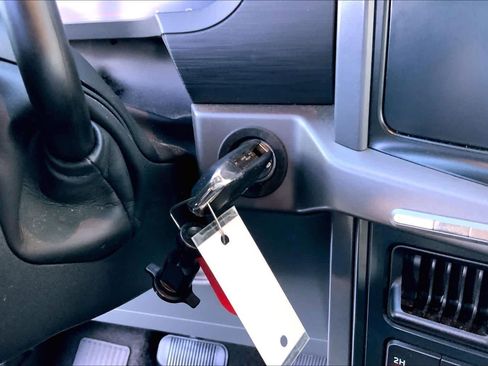 Used 2025 Ford F150 XLT w/ Equipment Group 301A Standard image 14