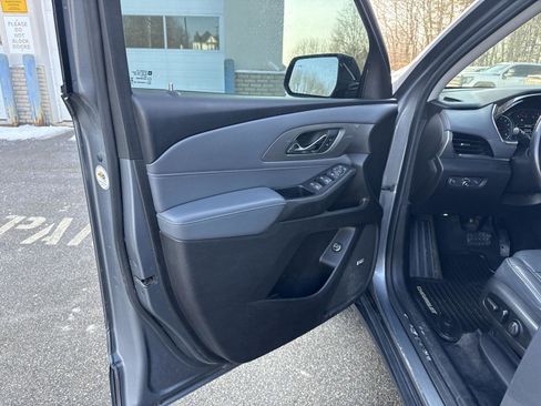Used 2019 Chevrolet Traverse LT w/ LT Premium Package image 10