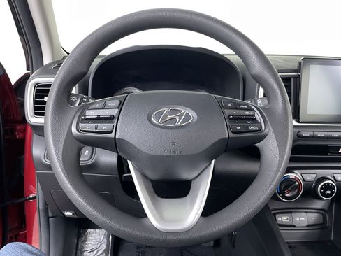 Used 2022 Hyundai Venue SE image 13