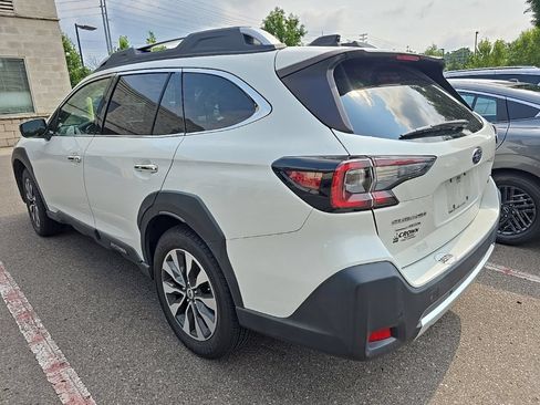 Used 2023 Subaru Outback Touring XT AWD/4WD image 6