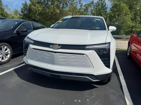 Used 2024 Chevrolet Blazer EV LT AWD/4WD image 2