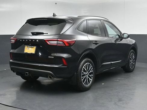 Certified 2024 Ford Escape ST-Line Select w/ Class II Trailer Tow Package AWD/4WD image 4