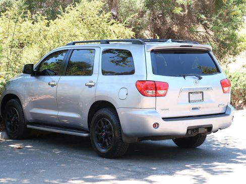 Used 2010 Toyota Sequoia Limited RWD image 5