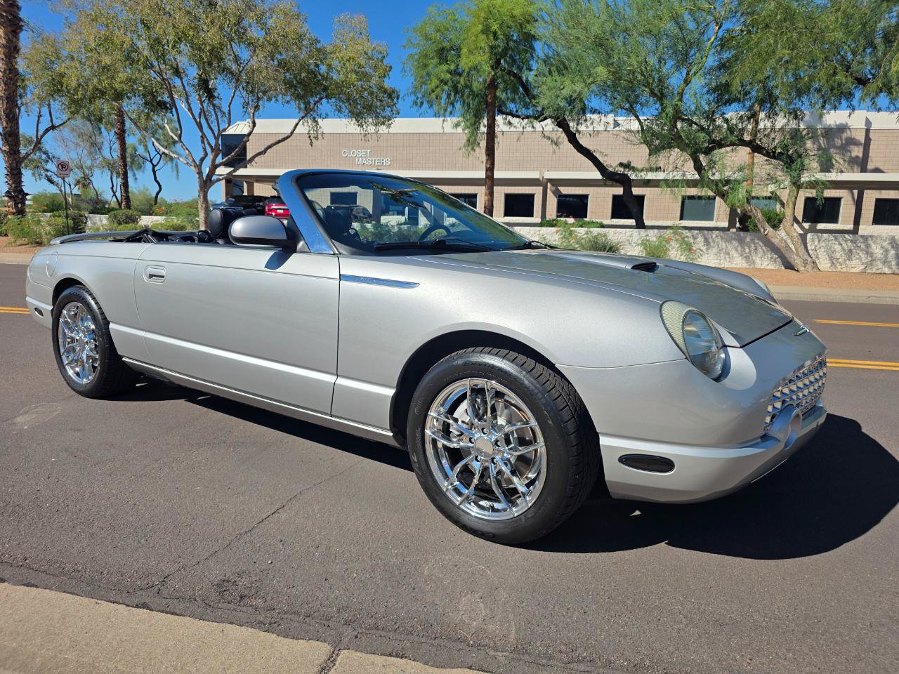 Used 2005 Ford Thunderbird RWD image 38