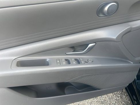 Certified 2023 Hyundai Elantra SEL image 12