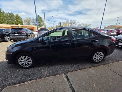 Used 2019 Toyota Corolla LE FWD image 4