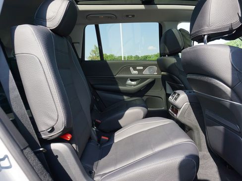 New 2026 Mercedes-Benz GLS 450 4MATIC image 42