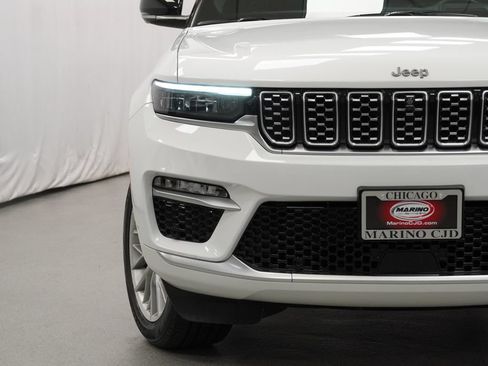 Certified 2022 Jeep Grand Cherokee Summit w/ Adv Protech Group IV AWD/4WD image 7