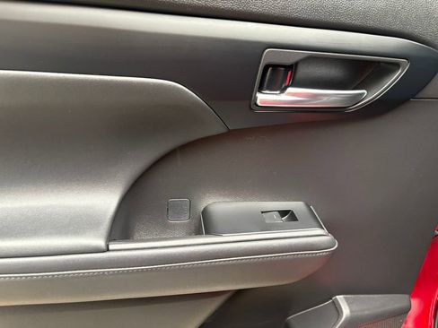 Used 2022 Toyota Highlander XSE image 26