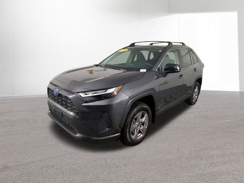 Used 2024 Toyota RAV4 LE image 39