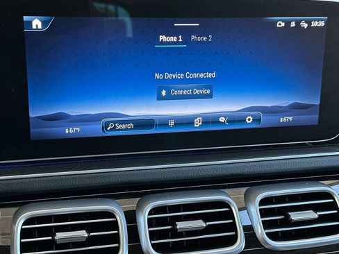 Used 2025 Mercedes-Benz GLS 450 4MATIC image 17