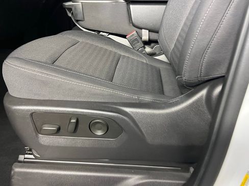 Used 2024 Chevrolet Silverado 3500 LT image 23