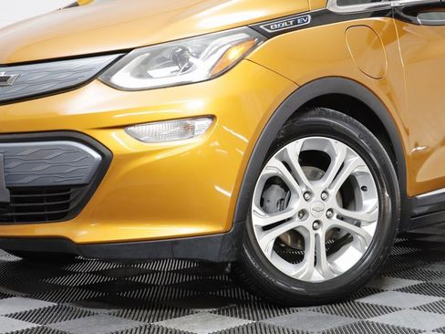 Used 2017 Chevrolet Bolt LT image 3