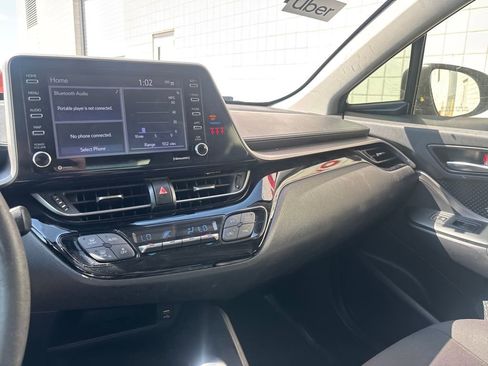 Used 2020 Toyota C-HR LE image 13