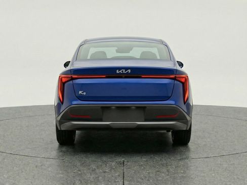 Used 2025 Kia K4 LXS image 7