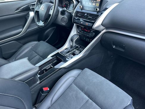 Used 2024 Mitsubishi Eclipse Cross SE image 16