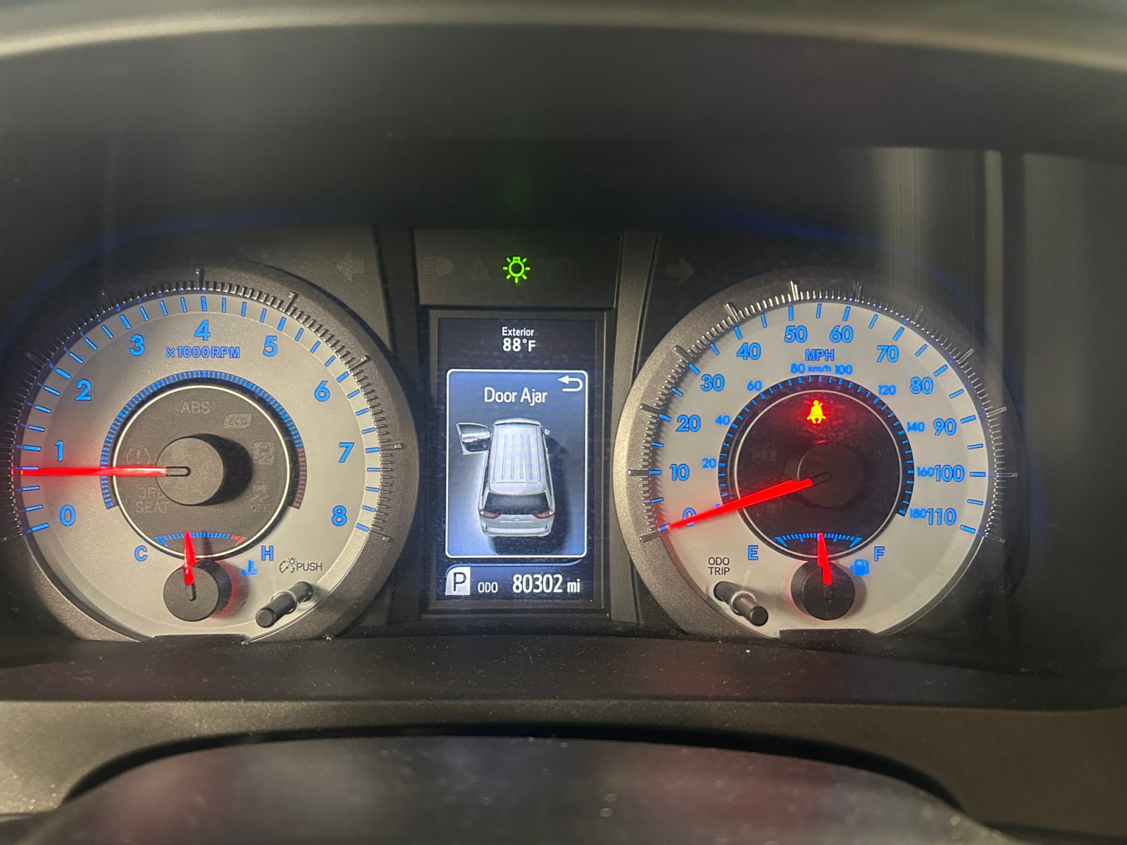 Used 2019 Toyota Sienna SE FWD image 20