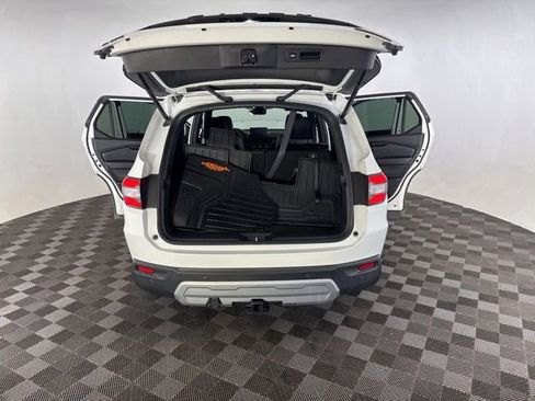 Used 2025 Honda Pilot TrailSport image 19