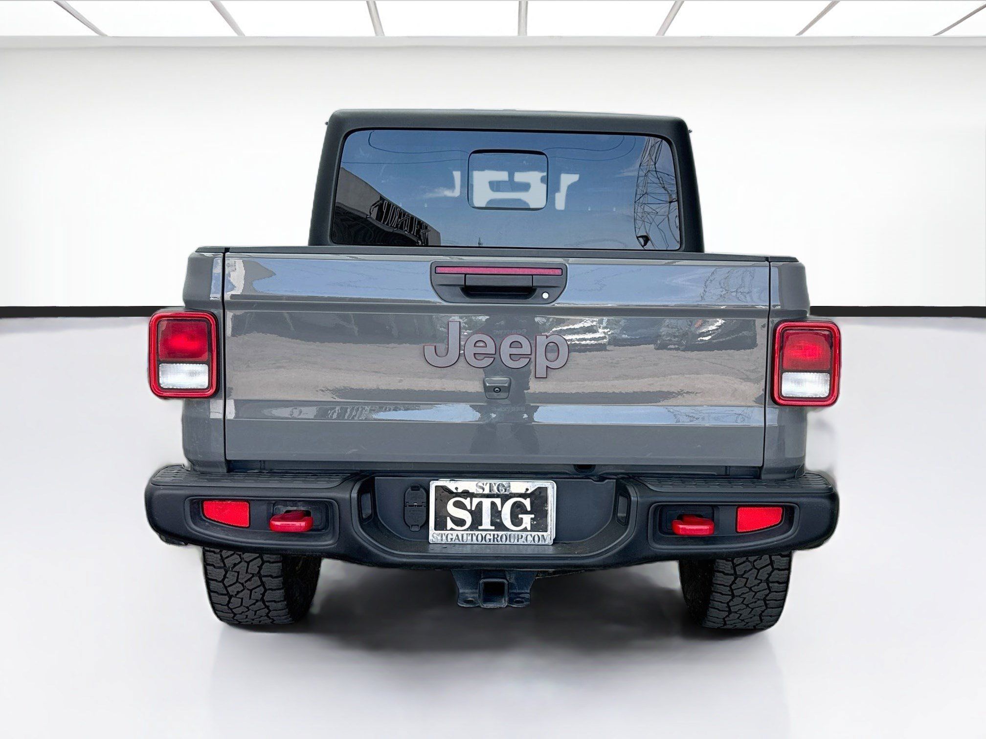 Used 2023 Jeep Gladiator Rubicon w/ Trailer Tow Package AWD/4WD image 5