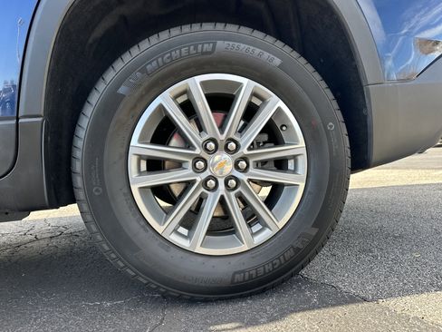 Used 2022 Chevrolet Traverse LT w/ LPO, Floor Liner Package image 20