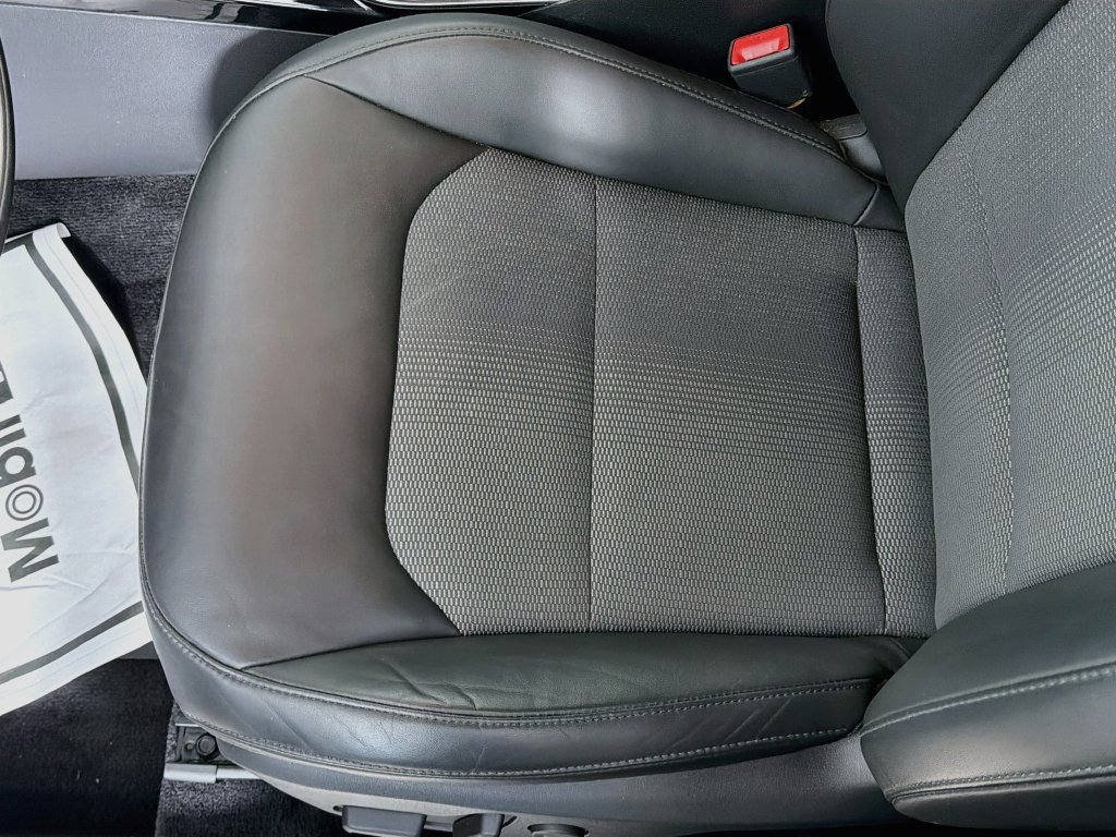 Used 2023 Kia Niro EX FWD image 19