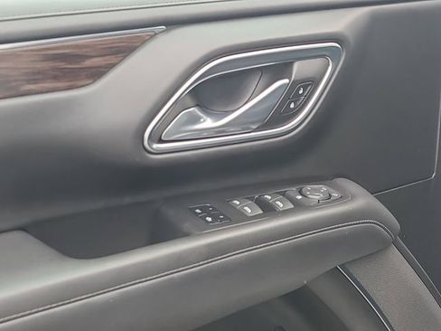 Used 2023 Chevrolet Suburban LT image 21