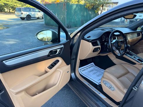 Used 2017 Porsche Macan GTS image 14
