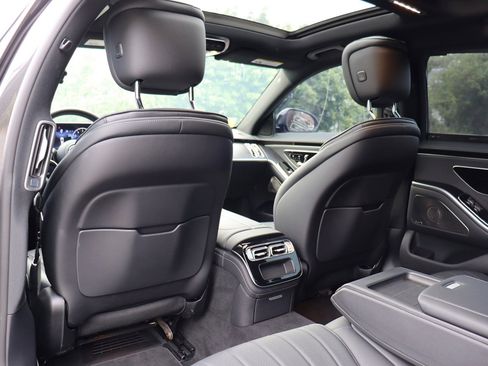 Used 2023 Mercedes-Benz S 500 4MATIC image 13